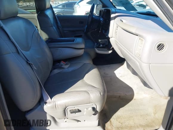 ✅ 2000 GMC Sierra 1500 SLE • VIN: 2GTEC19T9Y1274734 • Lot: 40982186. Wystawiony na IAAI z przebiegiem Nie podano. Bezpłatny archiwum sprzedaży aukcyjnych z USA i szczegółowy raport historii pojazdu na DreamBid. Zdjęcie 5.