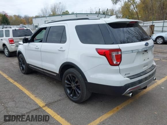 ✅ 2017 Ford Explorer XLT • VIN: 1FM5K8D88HGD84283 • Лот: 43609102. Опубликован ранее на IAAI с пробегом 105 629 миль. Бесплатный доступ к архиву аукционных продаж из США и подробный отчёт об истории автомобиля на DreamBid. Изображение 3.