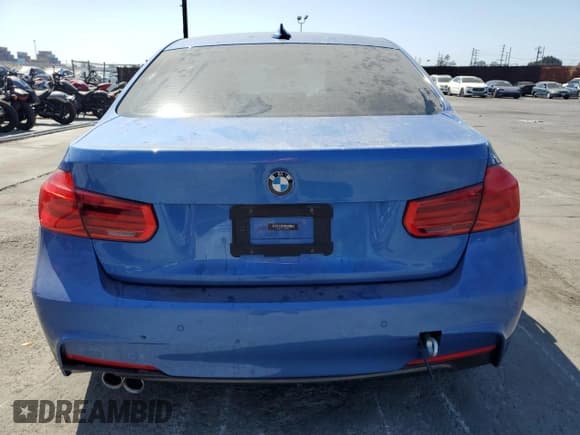 ✅ 2017 BMW 3 Series 330e • VIN: WBA8E1C51HK480077 • Lot: 80385865. Listed on Copart with 108,842 mi. Free auction sales archive from the USA and detailed vehicle history report at DreamBid. Image 6.
