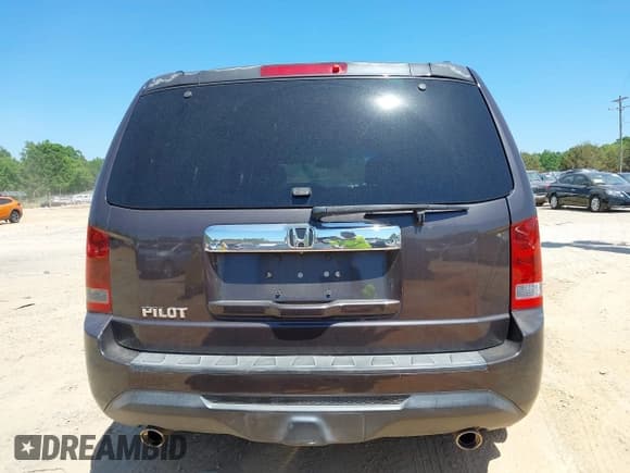 ✅ 2013 Honda Pilot EX-L • VIN: 5FNYF3H58DB002332 • Lot: 42086390. Listed on IAAI with 107,597 mi. Free auction sales archive from the USA and detailed vehicle history report at DreamBid. Image 16.