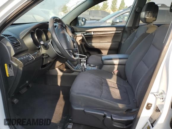 ✅ 2013 Kia Sorento LX • VIN: 5XYKT4A13DG325854 • Лот: 68749935. Опубликован ранее на Copart с пробегом 142 668 миль. Бесплатный доступ к архиву аукционных продаж из США и подробный отчёт об истории автомобиля на DreamBid. Изображение 7.