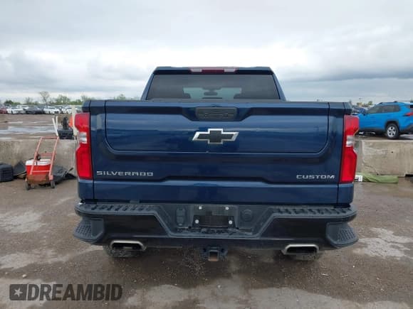 ✅ 2021 Chevrolet Silverado 1500 Custom Trail Boss • VIN: 3GCPYCEF0MG453512 • Lot: 41887270. Wystawiony na IAAI z przebiegiem 95 137 mil. Bezpłatny archiwum sprzedaży aukcyjnych z USA i szczegółowy raport historii pojazdu na DreamBid. Zdjęcie 16.