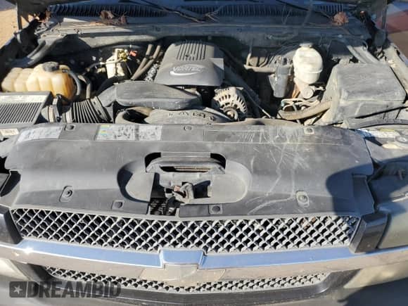 2004 Chevrolet Silverado 1500 LS z VIN 1GCEC14V74Z103166, wystawiony jako Copart lot #77694504 z przebiegiem 327 931 mil mil oraz Czysty tytuł • Clean title. Historia ofert i sprzedaży dostępna na DreamBid. Obrazek 11.