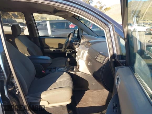 ✅ 2004 Mitsubishi Endeavor LS • VIN: 4A4MM21S94E067103 • Lot: 43870952. Listed on IAAI with 227,474 mi. Free auction sales archive from the USA and detailed vehicle history report at DreamBid. Image 5.