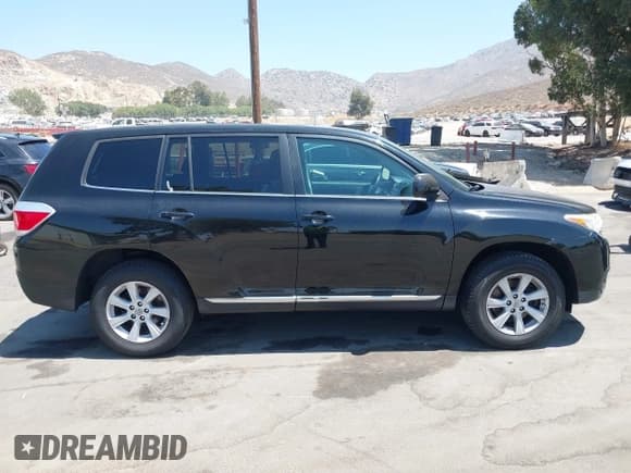 ✅ 2013 Toyota Highlander • VIN: 5TDZA3EHXDS031814 • Lot: 42653046. Wystawiony na IAAI z przebiegiem 155 433 mil. Bezpłatny archiwum sprzedaży aukcyjnych z USA i szczegółowy raport historii pojazdu na DreamBid. Zdjęcie 13.