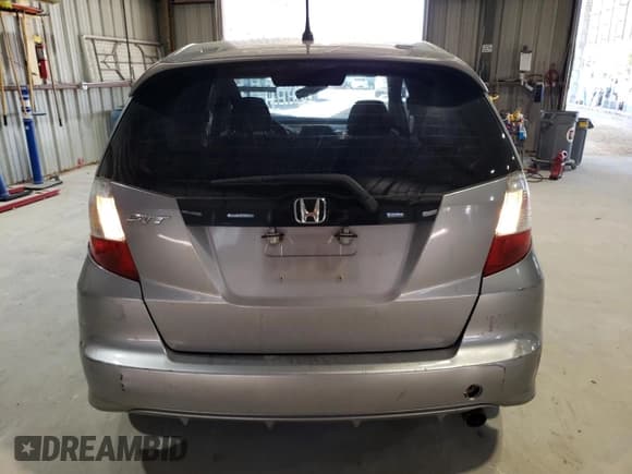 ✅ 2009 Honda Fit Sport • VIN: JHMGE88499S017496 • Лот: 89548175. Опубликован ранее на Copart с пробегом 192 990 миль. Бесплатный доступ к архиву аукционных продаж из США и подробный отчёт об истории автомобиля на DreamBid. Изображение 6.