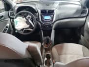 ✅ 2014 Hyundai Accent GS • VIN: KMHCT5AE2EU165944 • Лот: 59900433. Опубликован ранее на Copart с пробегом 129 865 миль. Бесплатный доступ к архиву аукционных продаж из США и подробный отчёт об истории автомобиля на DreamBid. Изображение 8.