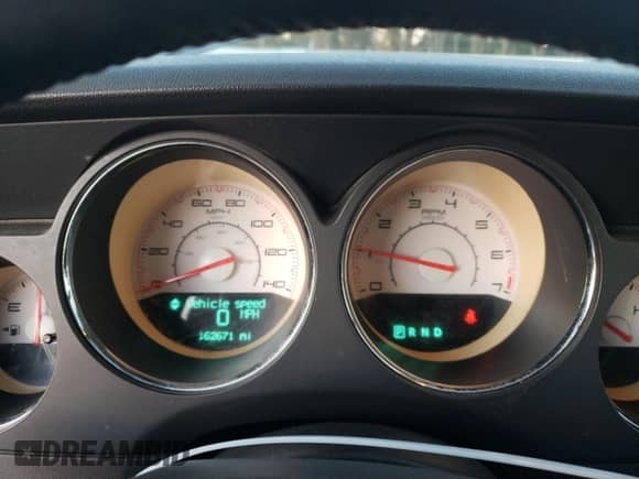 2013 Dodge Challenger SXT z VIN 2C3CDYAG7DH607756, wystawiony jako Copart lot #83393524 z przebiegiem 162 671 mil mil oraz Szkoda całkowita • Salvage title. Historia ofert i sprzedaży dostępna na DreamBid. Obrazek 9.