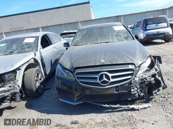 ✅ 2015 Mercedes-Benz E 350 Sport • VIN: WDDHF5KB2FB104554 • Lot: 42349051. Listed on IAAI with 121,910 mi. Free auction sales archive from the USA and detailed vehicle history report at DreamBid. Image 13.
