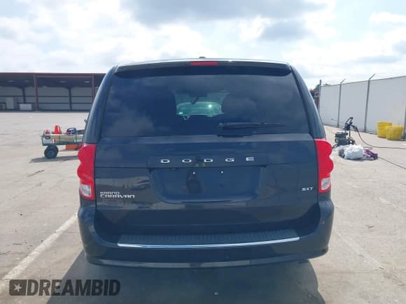 ✅ 2017 Dodge Grand Caravan SXT • VIN: 2C4RDGCG1HR645660 • Lot: 42663887. Wystawiony na IAAI z przebiegiem 100 260 mil. Bezpłatny archiwum sprzedaży aukcyjnych z USA i szczegółowy raport historii pojazdu na DreamBid. Zdjęcie 17.