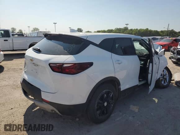 2021 Chevrolet Blazer LT z VIN 3GNKBCRS1MS506127, wystawiony jako Copart lot #63620234 z przebiegiem Nie podano mil oraz Szkoda całkowita • Salvage title. Historia ofert i sprzedaży dostępna na DreamBid. Obrazek 3.