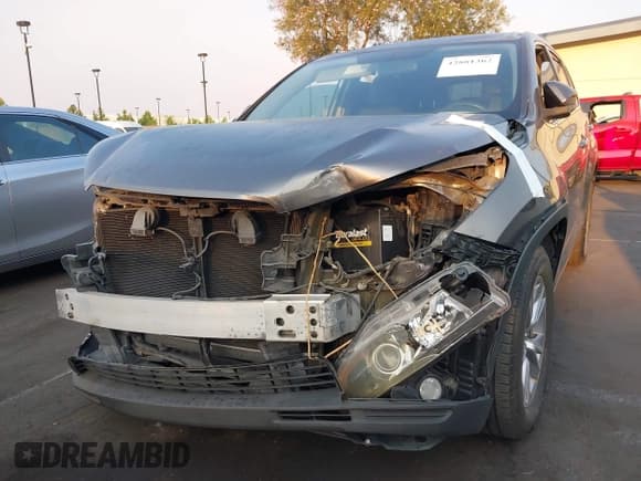 ✅ 2015 Toyota Highlander LE Plus • VIN: 5TDZKRFH3FS071184 • Lot: 42881362. Listed on IAAI with 122,731 mi. Free auction sales archive from the USA and detailed vehicle history report at DreamBid. Image 6.