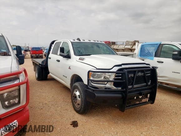 ✅ 2022 Ram 3500 Tradesman • VIN: 3C7WRTCL4NG279871 • Lot: 57682495. Wystawiony na Copart z przebiegiem 65 225 mil. Bezpłatny archiwum sprzedaży aukcyjnych z USA i szczegółowy raport historii pojazdu na DreamBid. Zdjęcie 4.