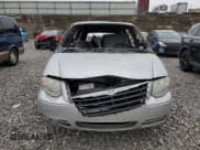 ✅ 2006 Chrysler Town & Country Touring • VIN: 2A4GP54L36R894290 • Lot: 82242365. Wystawiony na Copart z przebiegiem Nie podano. Bezpłatny archiwum sprzedaży aukcyjnych z USA i szczegółowy raport historii pojazdu na DreamBid. Zdjęcie 5.