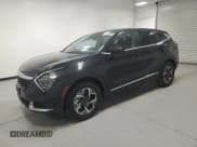 ✅ 2025 Kia Sportage LX • VIN: KNDPUCDF2S7359010 • Лот: 87432235. Опубликован ранее на Copart с пробегом 25 324 миль. Бесплатный доступ к архиву аукционных продаж из США и подробный отчёт об истории автомобиля на DreamBid. Изображение 1.