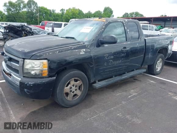 2013 Chevrolet Silverado 1500 LT with VIN 1GCRCSEA0DZ241019, listed as a IAAI auction lot 42281023 with 215,484 mi miles and . Bid and sale history available at DreamBid. Image 2.