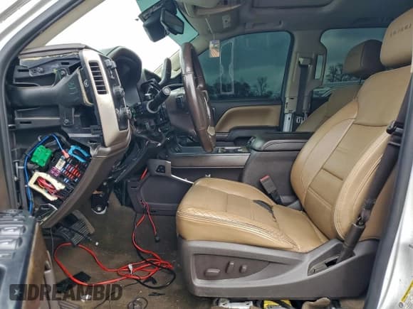 ✅ 2017 GMC Sierra 1500 Denali • VIN: 3GTU2PEJ9HG309964 • Lot: 96133335. Listed on Copart with 135,548 mi. Free auction sales archive from the USA and detailed vehicle history report at DreamBid. Image 7.