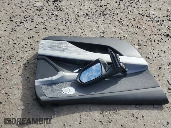 ✅ 2025 Hyundai Elantra Limited • VIN: KMHLN4DJXSU142291 • Лот: 90260005. Опубликован ранее на Copart с пробегом 7 937 миль. Бесплатный доступ к архиву аукционных продаж из США и подробный отчёт об истории автомобиля на DreamBid. Изображение 12.