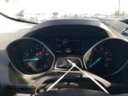 ✅ 2017 Ford Escape SE • VIN: 1FMCU0G97HUB31206 • Lot: 90382595. Listed on Copart with 157,632 mi. Free auction sales archive from the USA and detailed vehicle history report at DreamBid. Image 9.