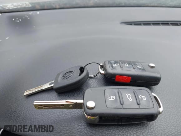 ✅ 2012 Volkswagen Jetta TDI • VIN: 3VWPL7AJ2CM695148 • Lot: 43136761. Wystawiony na IAAI z przebiegiem 103 861 mil. Bezpłatny archiwum sprzedaży aukcyjnych z USA i szczegółowy raport historii pojazdu na DreamBid. Zdjęcie 11.