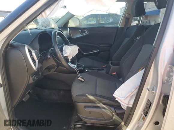 ✅ 2020 Kia Soul S • VIN: KNDJ23AU3L7014262 • Lot: 69994395. Listed on Copart with 105,986 mi. Free auction sales archive from the USA and detailed vehicle history report at DreamBid. Image 7.