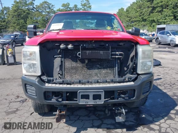 ✅ 2011 Ford F-250 XL • VIN: 1FTBF2B6XBEA82023 • Lot: 42958036. Wystawiony na IAAI z przebiegiem 129 354 mil. Bezpłatny archiwum sprzedaży aukcyjnych z USA i szczegółowy raport historii pojazdu na DreamBid. Zdjęcie 13.