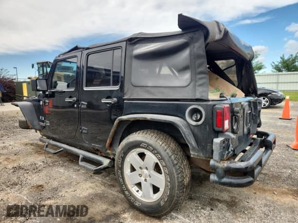 ✅ 2007 Jeep Wrangler X • VIN: 1J4GA39107L102412 • Lot: 70850445. Listed on Copart with Not provided. Free auction sales archive from the USA and detailed vehicle history report at DreamBid. Image 2.