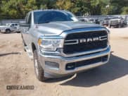 ✅ 2022 Ram 2500 Tradesman • VIN: 3C6UR5CJXNG251224 • Lot: 43541750. Wystawiony na IAAI z przebiegiem 167 400 mil. Bezpłatny archiwum sprzedaży aukcyjnych z USA i szczegółowy raport historii pojazdu na DreamBid. Zdjęcie 6.