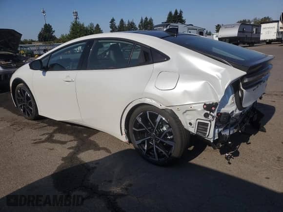 2025 Toyota Prius SE с VIN JTDACACU8S3041073, выставлен на аукционе Copart как лот 70349115 с пробегом 1 085 миль миль и Списание • Salvage title. История ставок и продаж доступна на DreamBid. Изображение 2.