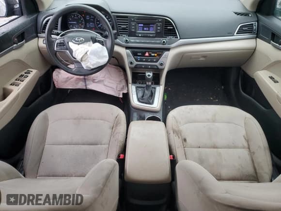 ✅ 2018 Hyundai Elantra SE • VIN: 5NPD74LF8JH263877 • Lot: 85694875. Wystawiony na Copart z przebiegiem 55 440 mil. Bezpłatny archiwum sprzedaży aukcyjnych z USA i szczegółowy raport historii pojazdu na DreamBid. Zdjęcie 8.