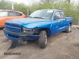 ✅ 2000 Dodge Dakota • VIN: 1B7GL22X8YS774590 • Lot: 42027035. Wystawiony na IAAI z przebiegiem 93 092 mil. Bezpłatny archiwum sprzedaży aukcyjnych z USA i szczegółowy raport historii pojazdu na DreamBid. Zdjęcie 2.