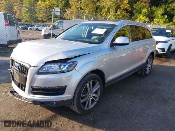 ✅ 2013 Audi Q7 Premium Plus • VIN: WA1LGAFE6DD006668 • Lot: 43479597. Listed on IAAI with 109,379 mi. Free auction sales archive from the USA and detailed vehicle history report at DreamBid. Image 2.