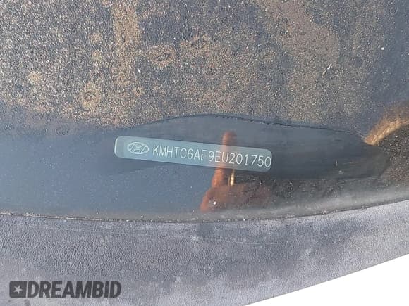 ✅ 2014 Hyundai Veloster Turbo • VIN: KMHTC6AE9EU201750 • Lot: 40691529. Wystawiony na IAAI z przebiegiem 87 958 mil. Bezpłatny archiwum sprzedaży aukcyjnych z USA i szczegółowy raport historii pojazdu na DreamBid. Zdjęcie 9.