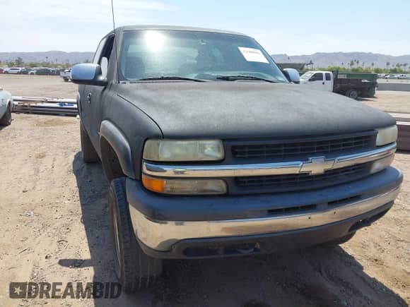 ✅ 2000 Chevrolet Silverado 1500 LS • VIN: 2GCEK19T4Y1290374 • Lot: 42988982. Wystawiony na IAAI z przebiegiem Nie podano mil. Skorzystaj z bezpłatnego archiwum sprzedaży aukcyjnych z USA i zobacz szczegółowy raport historii pojazdu na DreamBid. Zdjęcie 1.