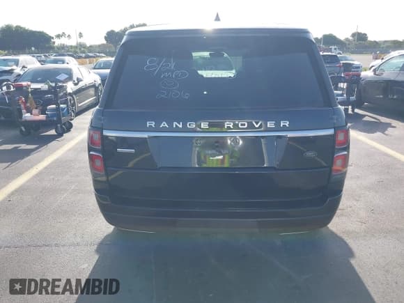 ✅ 2018 Land Rover Range Rover • VIN: SALGS5RE4JA382106 • Lot: 43073230. Wystawiony na IAAI z przebiegiem 59 856 mil. Bezpłatny archiwum sprzedaży aukcyjnych z USA i szczegółowy raport historii pojazdu na DreamBid. Zdjęcie 16.