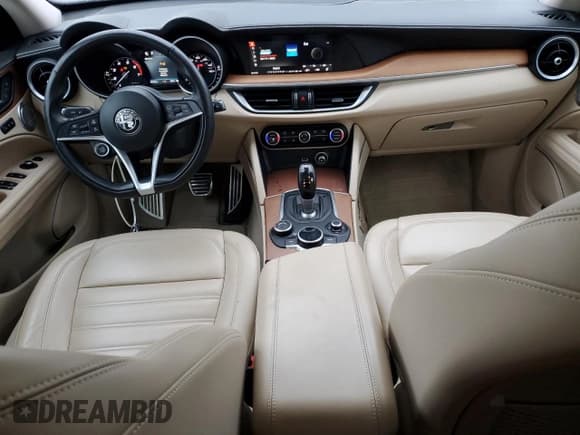 ✅ 2019 Alfa Romeo Stelvio Ti Sport • VIN: ZASPAKBN4K7C39908 • Lot: 86139875. Listed on Copart with 54,672 mi. Free auction sales archive from the USA and detailed vehicle history report at DreamBid. Image 8.