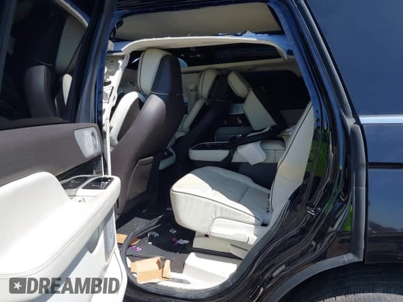 ✅ 2021 Lincoln Navigator Black Label • VIN: 5LMJJ2TT4MEL07224 • Lot: 42514808. Wystawiony na IAAI z przebiegiem 37 300 mil. Bezpłatny archiwum sprzedaży aukcyjnych z USA i szczegółowy raport historii pojazdu na DreamBid. Zdjęcie 8.