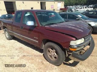 ✅ 2000 Chevrolet Silverado 1500 LS • VIN: 2GCEC19T4Y1243777 • Lot: 28099504. Wystawiony na IAAI z przebiegiem Nie podano. Bezpłatny archiwum sprzedaży aukcyjnych z USA i szczegółowy raport historii pojazdu na DreamBid. Zdjęcie 1.