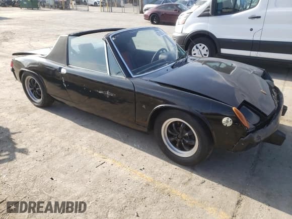 ✅ 1971 Porsche 911 • VIN: 4712908606 • Лот: 77713714. Опубликован ранее на Copart с пробегом 77 893 миль. Бесплатный доступ к архиву аукционных продаж из США и подробный отчёт об истории автомобиля на DreamBid. Изображение 4.