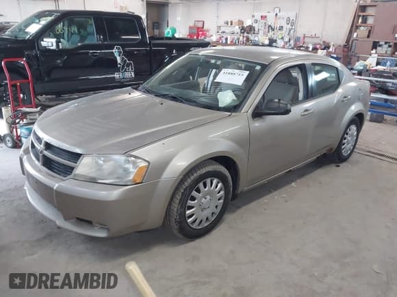 ✅ 2009 Dodge Avenger SE • VIN: 1B3LC46B09N526151 • Lot: 41888715. Wystawiony na IAAI z przebiegiem 230 566 mil. Bezpłatny archiwum sprzedaży aukcyjnych z USA i szczegółowy raport historii pojazdu na DreamBid. Zdjęcie 2.