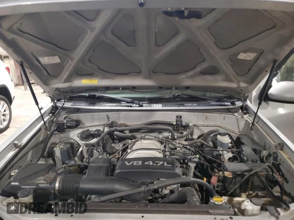 ✅ 2002 Toyota Sequoia Limited • VIN: 5TDBT48A82S108645 • Lot: 93784225. Wystawiony na Copart z przebiegiem 226 126 mil. Bezpłatny archiwum sprzedaży aukcyjnych z USA i szczegółowy raport historii pojazdu na DreamBid. Zdjęcie 12.