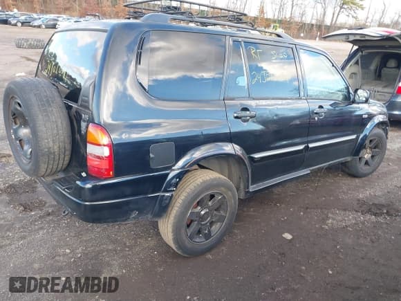 ✅ 2001 Suzuki XL7 LX • VIN: JS3TY92V114101255 • Lot: 40995688. Listed on IAAI with Not provided. Free auction sales archive from the USA and detailed vehicle history report at DreamBid. Image 4.