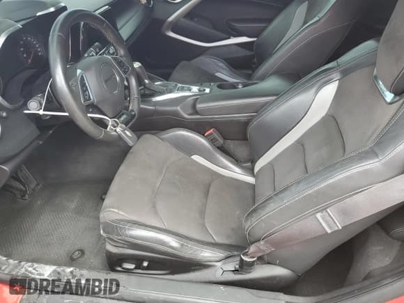 ✅ 2017 Chevrolet Camaro 1SS • VIN: 1G1FF1R79H0184020 • Lot: 70768895. Wystawiony na Copart z przebiegiem 92 268 mil. Bezpłatny archiwum sprzedaży aukcyjnych z USA i szczegółowy raport historii pojazdu na DreamBid. Zdjęcie 7.