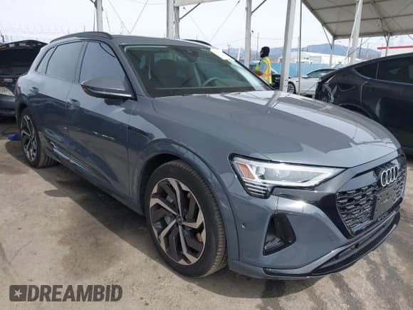 ✅ 2024 Audi Q8 e-tron Premium Plus • VIN: WA15AAGE1RB052355 • Lot: 41681114. Listed on IAAI with 3,868 mi. Free auction sales archive from the USA and detailed vehicle history report at DreamBid. Image 1.