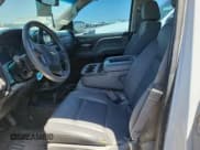 ✅ 2016 Chevrolet Silverado 2500HD Work Truck • VIN: 1GC2KUEG3GZ109851 • Lot: 42389506. Wystawiony na IAAI z przebiegiem 198 149 mil. Bezpłatny archiwum sprzedaży aukcyjnych z USA i szczegółowy raport historii pojazdu na DreamBid. Zdjęcie 1.