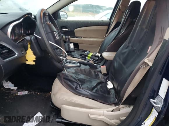 ✅ 2014 Dodge Avenger SE • VIN: 1C3CDZAG0EN116797 • Lot: 77863874. Wystawiony na Copart z przebiegiem 140 289 mil. Bezpłatny archiwum sprzedaży aukcyjnych z USA i szczegółowy raport historii pojazdu na DreamBid. Zdjęcie 7.