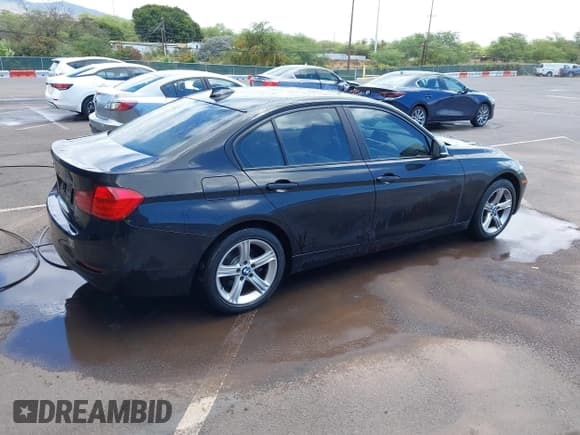✅ 2013 BMW 3 Series 328i xDrive • VIN: WBA3B3C52DF536321 • Лот: 42004170. Опубликован ранее на IAAI с пробегом 70 985 миль. Бесплатный доступ к архиву аукционных продаж из США и подробный отчёт об истории автомобиля на DreamBid. Изображение 4.