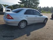 ✅ 2005 Mercedes-Benz C 240 • VIN: WDBRF81J45F690480 • Лот: 62351715. Опубликован ранее на Copart с пробегом 154 753 миль. Бесплатный доступ к архиву аукционных продаж из США и подробный отчёт об истории автомобиля на DreamBid. Изображение 3.