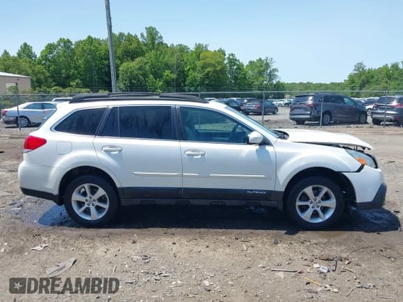 ✅ 2013 Subaru Outback Premium • VIN: 4S4BRBGC2D3290722 • Lot: 42392668. Listed on IAAI with 184,425 mi. Free auction sales archive from the USA and detailed vehicle history report at DreamBid. Image 13.