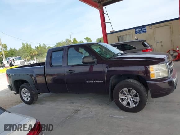 ✅ 2008 Chevrolet Silverado 1500 1LT • VIN: 2GCEK19C981281606 • Lot: 43673133. Listed on IAAI with 141,935 mi. Free auction sales archive from the USA and detailed vehicle history report at DreamBid. Image 13.